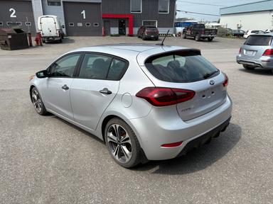 Kia Forte 5-Door 2016 - Thumbnail 7