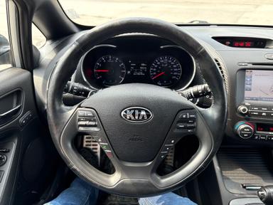 Kia Forte 5-Door 2016 - Thumbnail 13