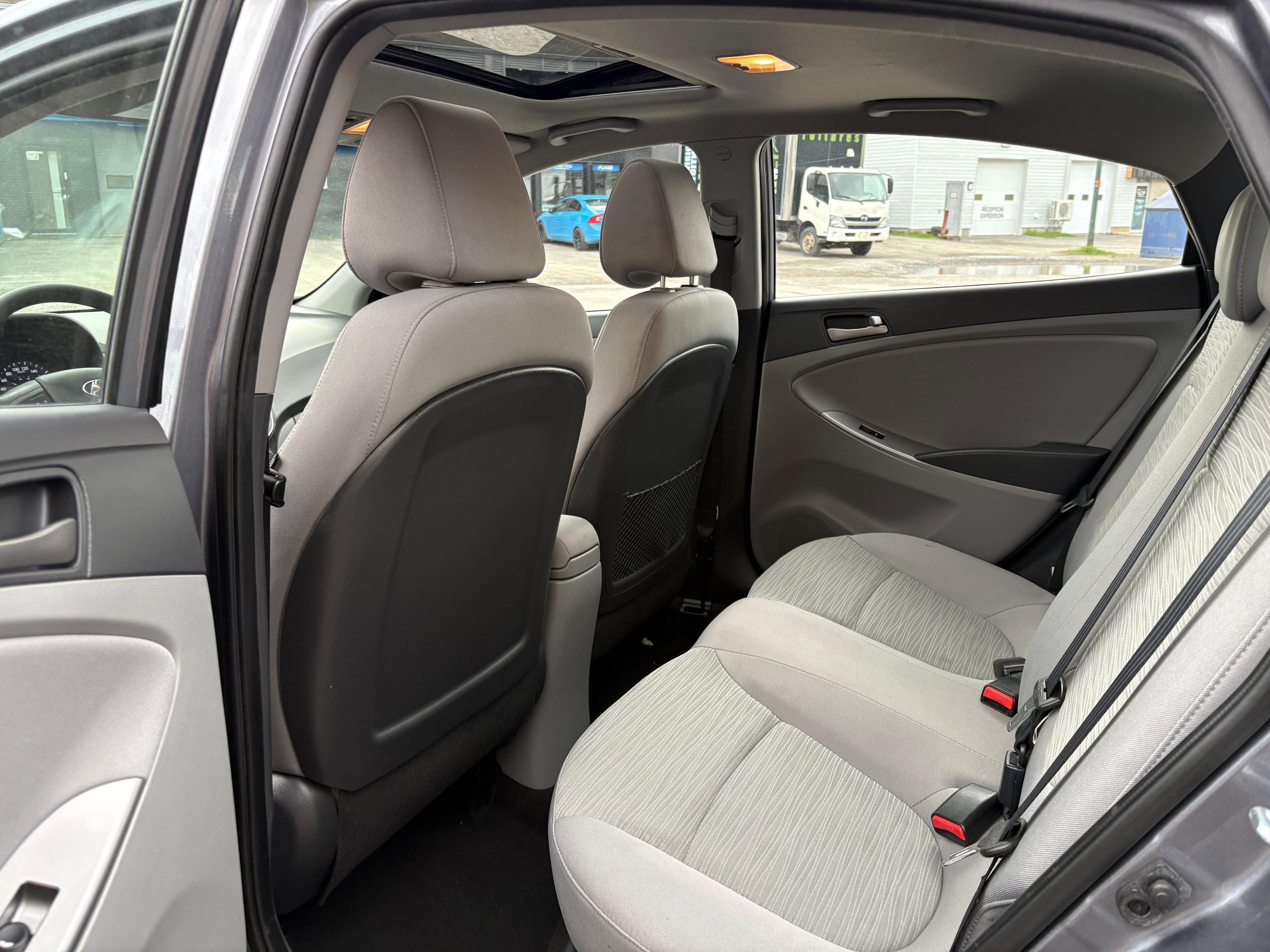 Hyundai Accent 2017 - Image 11