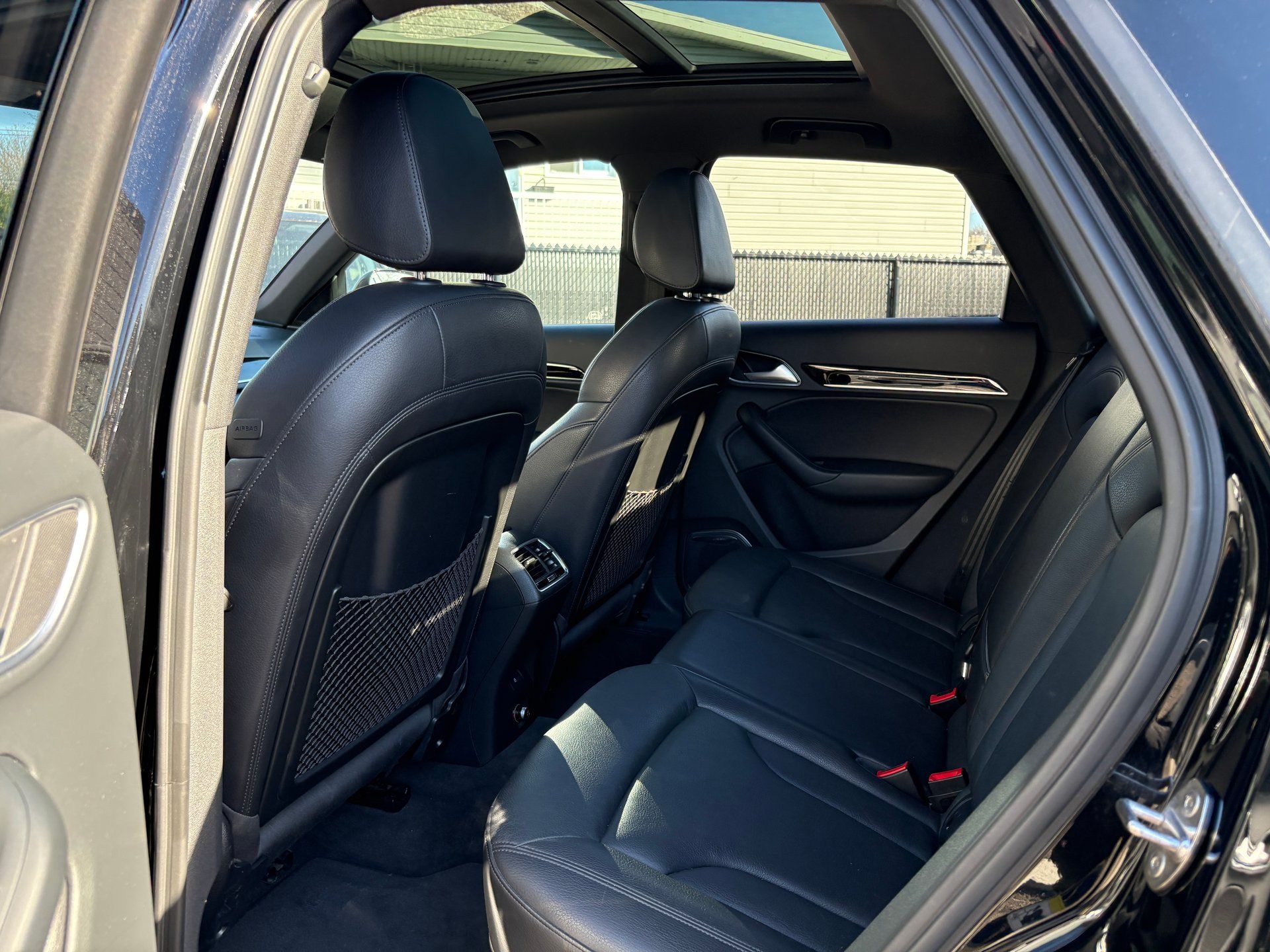 Audi Q3 2018 - Image 10